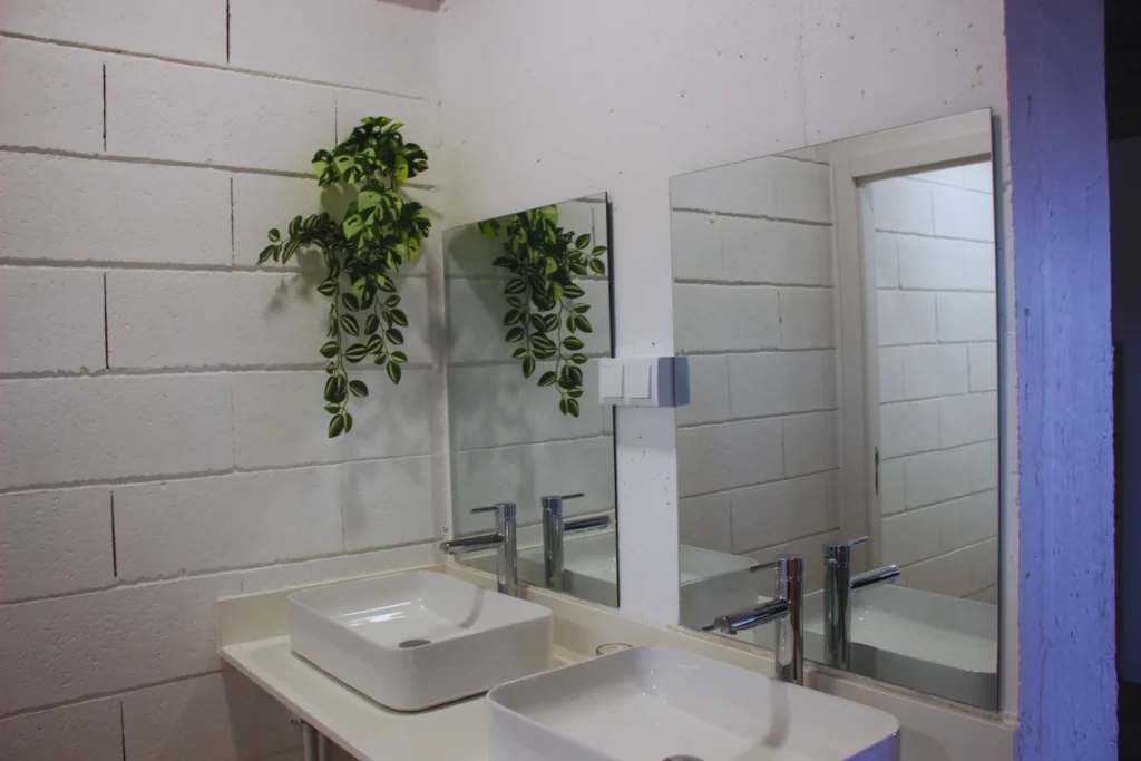 Photographs of the CEAPE facilities and accommodations